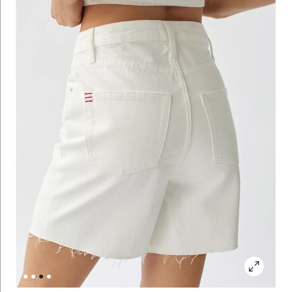 BDG •NWT• Urban Outfitters Crème 90s Long Inseam Shorts